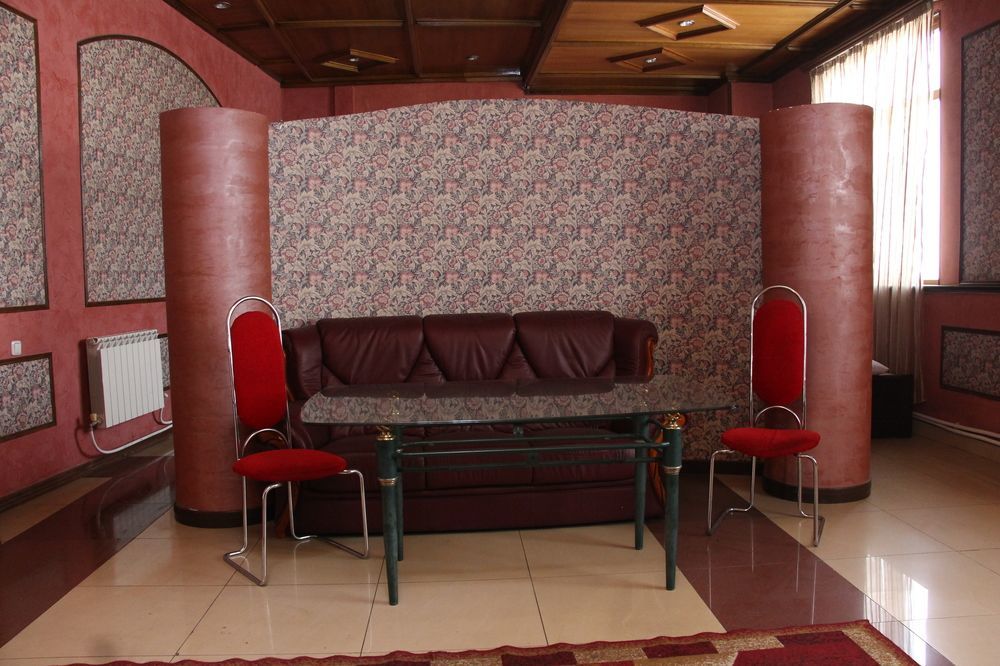 Aratta Hotel Argavand Exterior foto