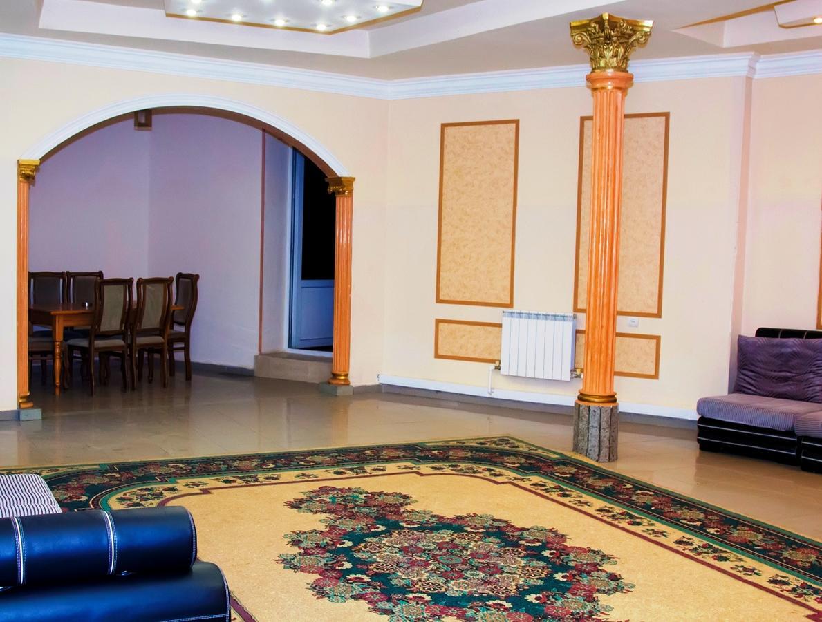 Aratta Hotel Argavand Exterior foto
